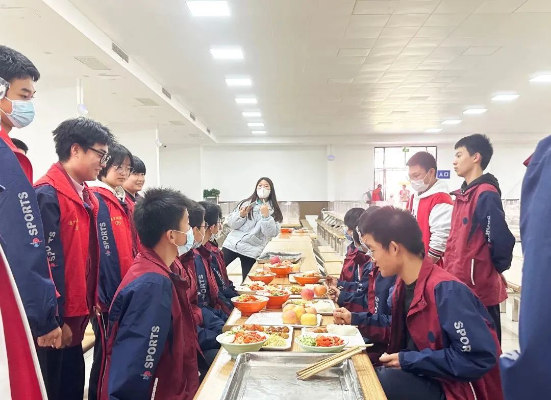 IMG_8943.HEIC.JPG 图片