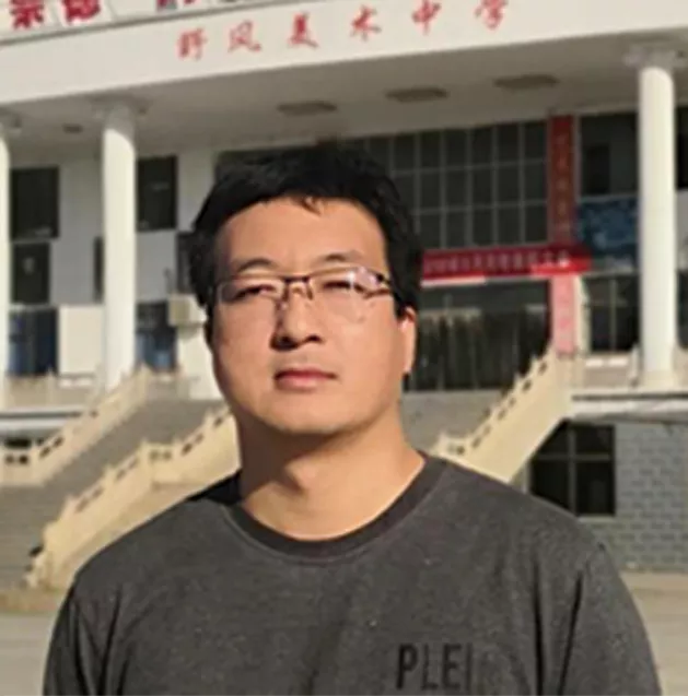 于老师照片 拷贝.png